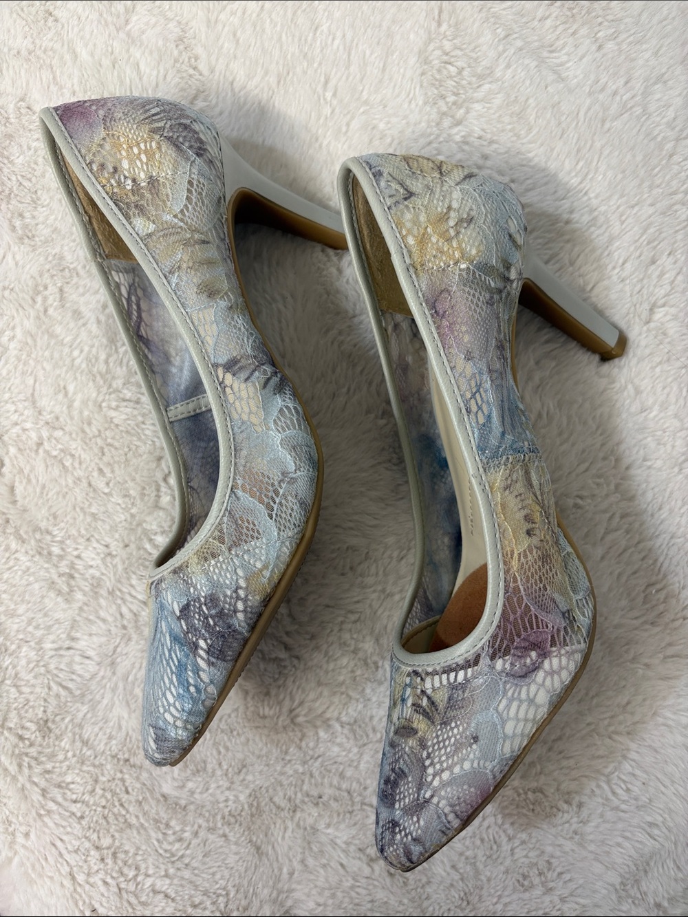 ANDREW GELLER Lace Heels